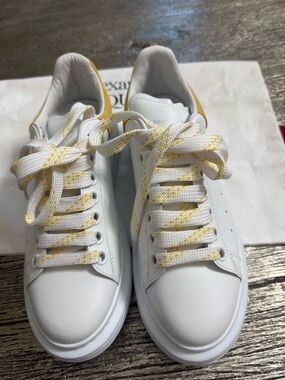 Alexander McQueen White and yellow low top sneaker used once size 37